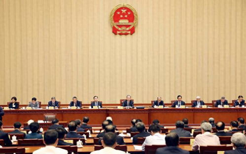 新聞8點見丨1萬億元特別國債發行 國內成品油價格二連降 海璽會議服務